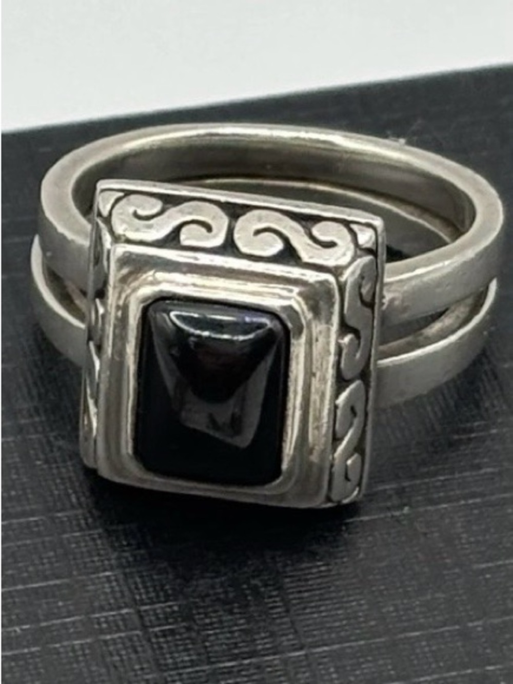Mars and Valentine Sterling S Scroll Silver Black Onyx Square Ring Size 8